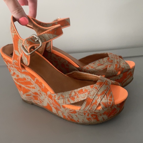 Neon orange wedge size 6 - Picture 3 of 4